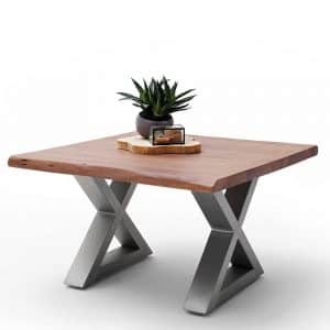 Baumkanten Wohnzimmer Tisch in Walnussfarben Akazie Massivholz und Metall