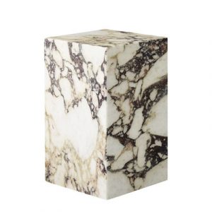 Plinth Tall Beistelltisch / Marmor - 30 x 30 x H 51 cm - Menu - Beige