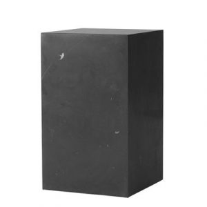Plinth Tall Beistelltisch / Marmor - 30 x 30 x H 51 cm - Menu - Schwarz